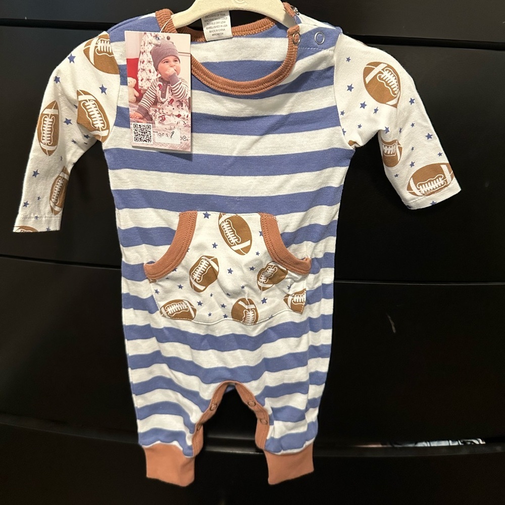 Tesa babe game day onesie NWT size 0-3m